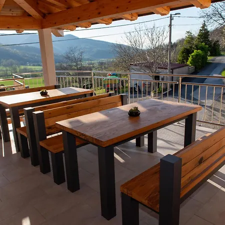 Apartment Pr' Uzlejbvih Podnanos