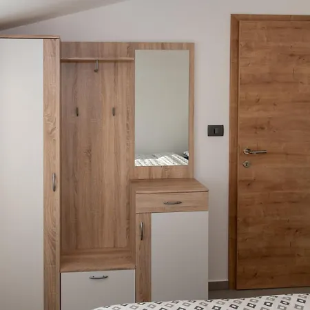 Pr' Uzlejbvih * Podnanos