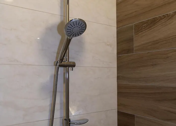 Pr' Uzlejbvih Appartement *