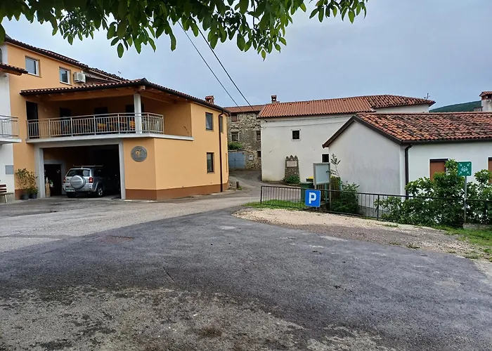 Pr' Uzlejbvih Appartement