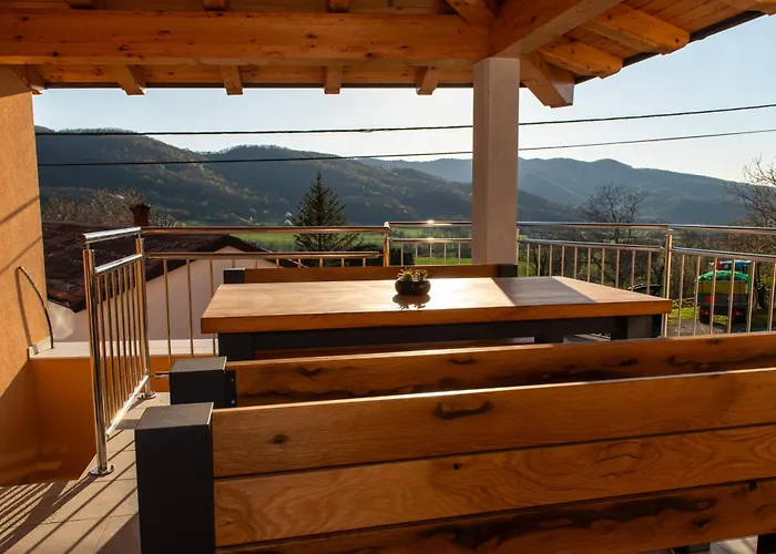 Pr' Uzlejbvih Appartement Podnanos