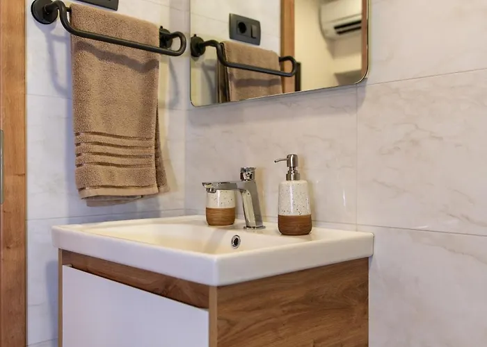 Pr' Uzlejbvih Appartement Podnanos